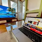 Apartment Sushi Metro Wifi 500 Mbs, 70'tv Netflix Appletv+