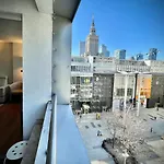 Apartment Sushi Metro Wifi 500 Mbs, 70'tv Netflix Appletv+ Warsaw